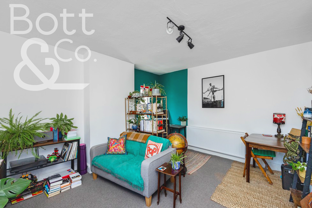 Property photo 3 of 13