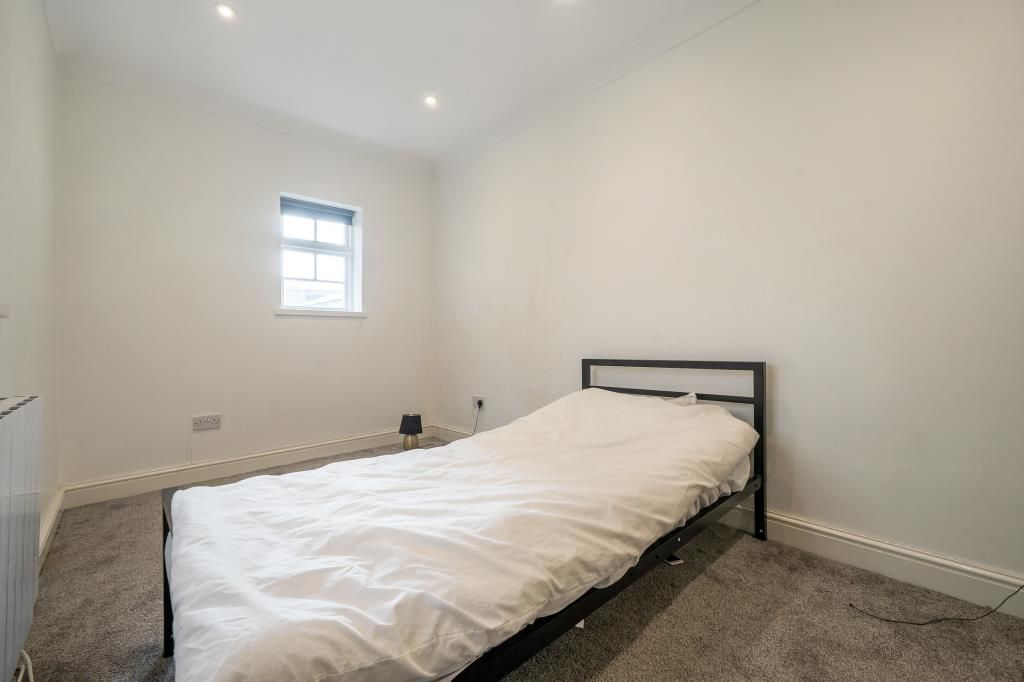 Property photo 2 of 16 Bedroom
