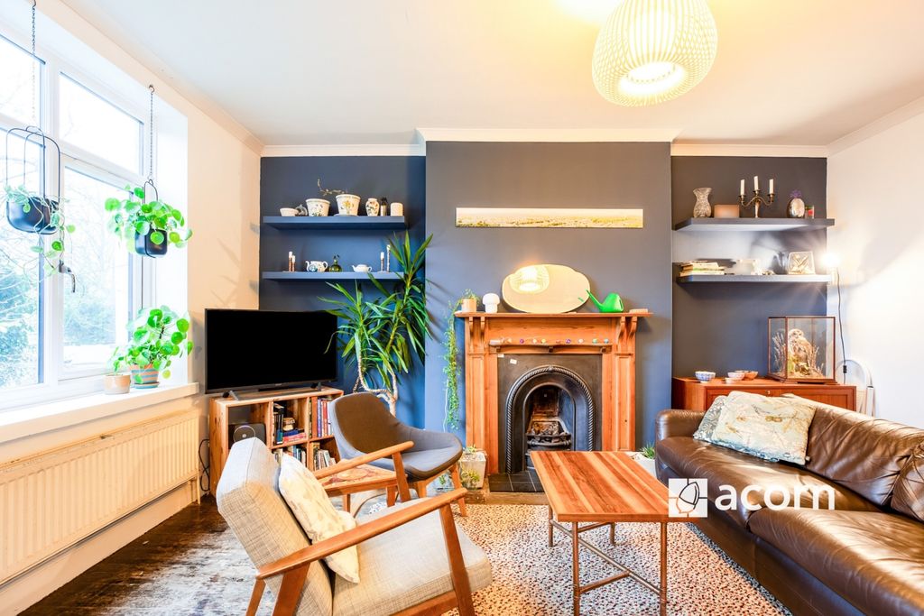 Property photo 1 of 10 Reception