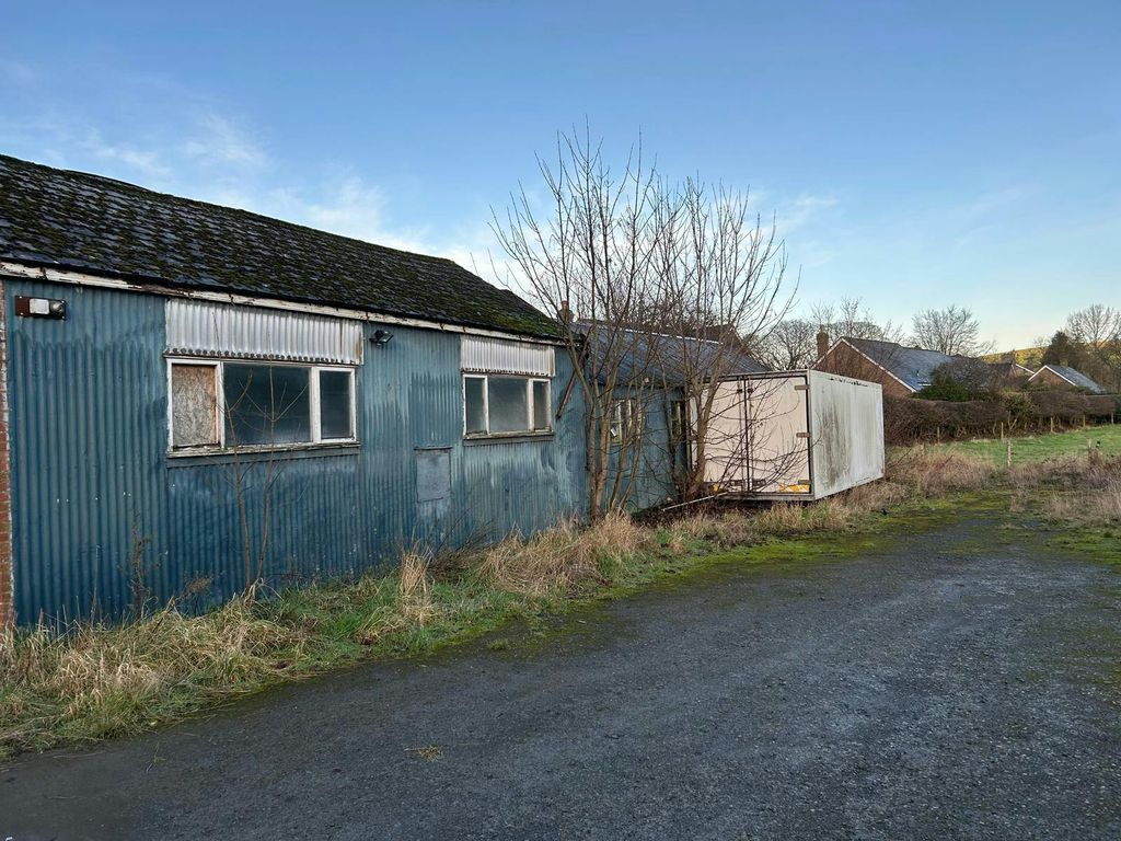 Property photo 3 of 9 3
