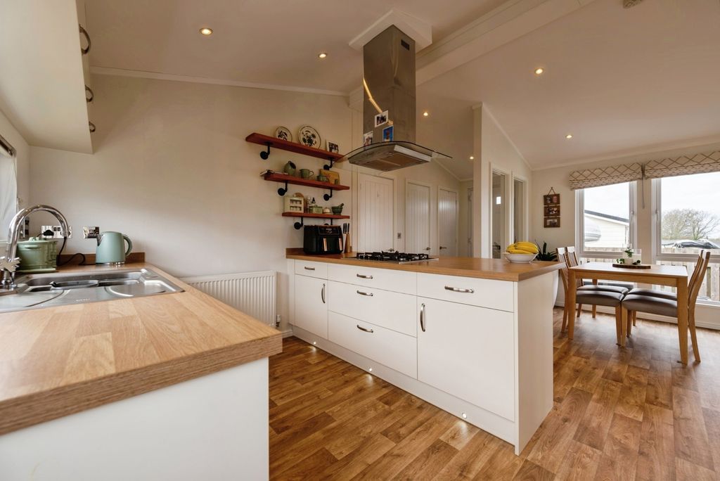 Property photo 2 of 19 Pbox-Img.Jpg