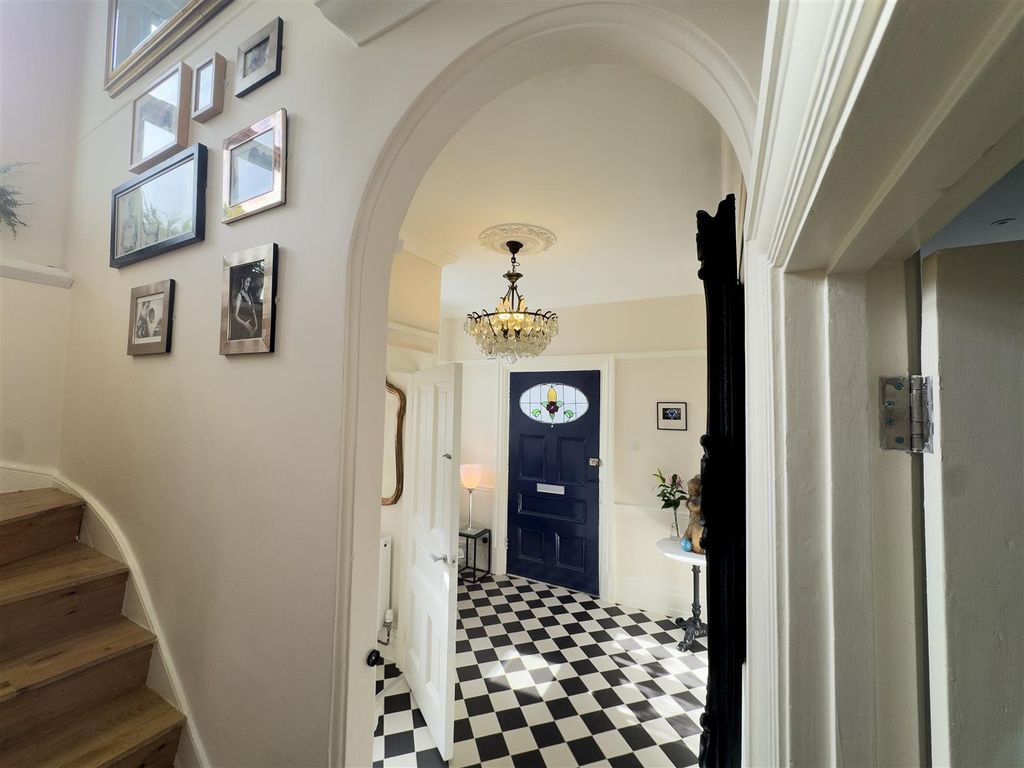 Property photo 2 of 21 Img_9138 Copy.Jpg