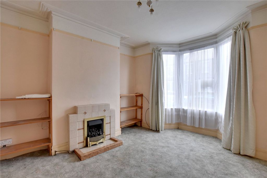 Property photo 3 of 18 Picture No. 08