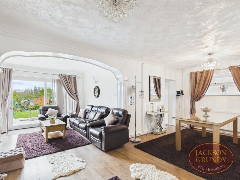 Property photo 2 of 15 Hazeldene Road