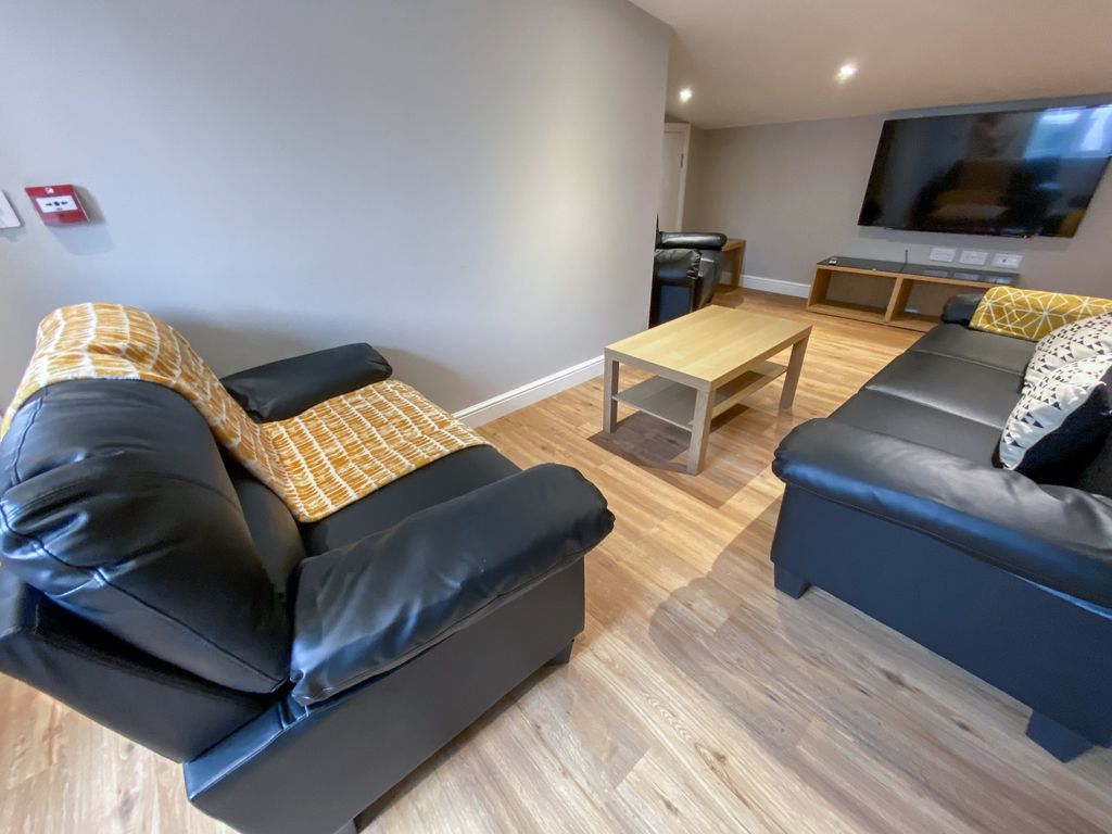 Property photo 2 of 9 1-02