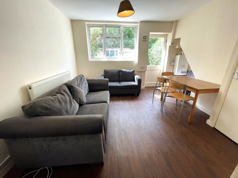 Property photo 1 of 11 Reception