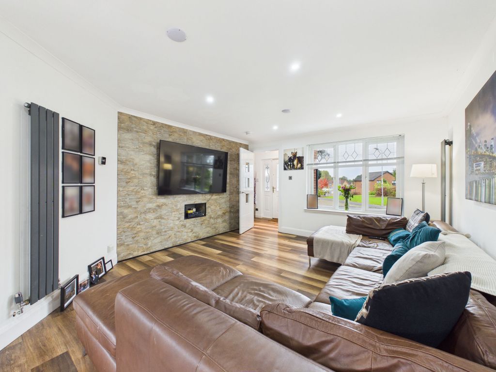 Property photo 3 of 32