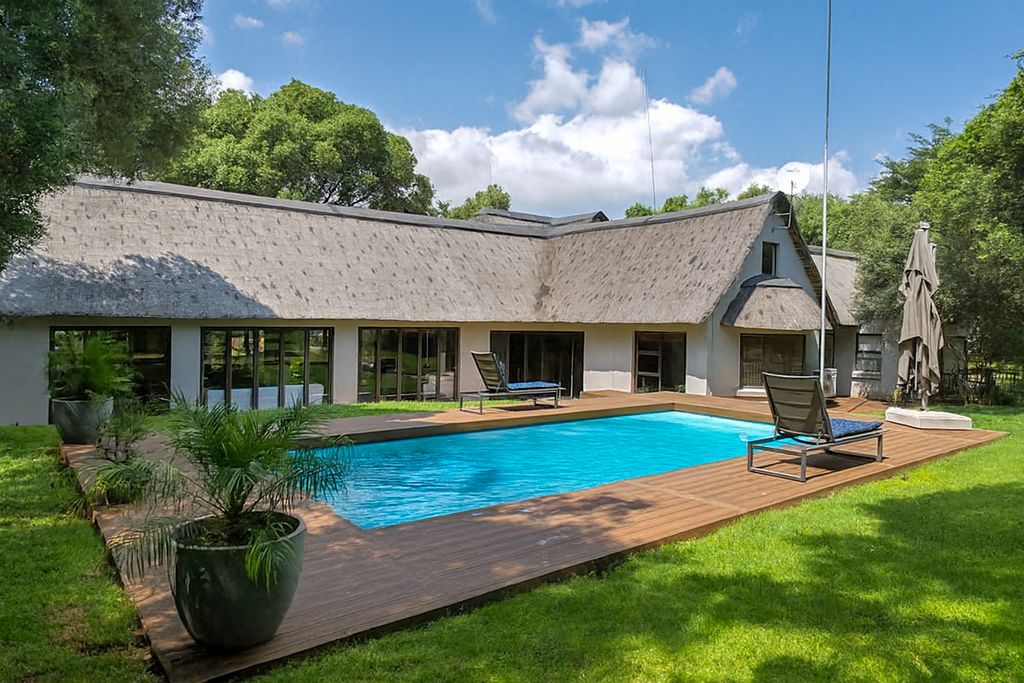 Property photo 1 of 62