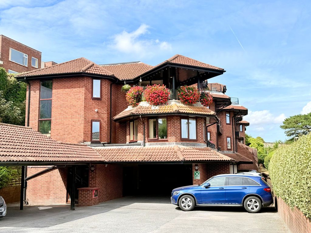 Property photo 1 of 23