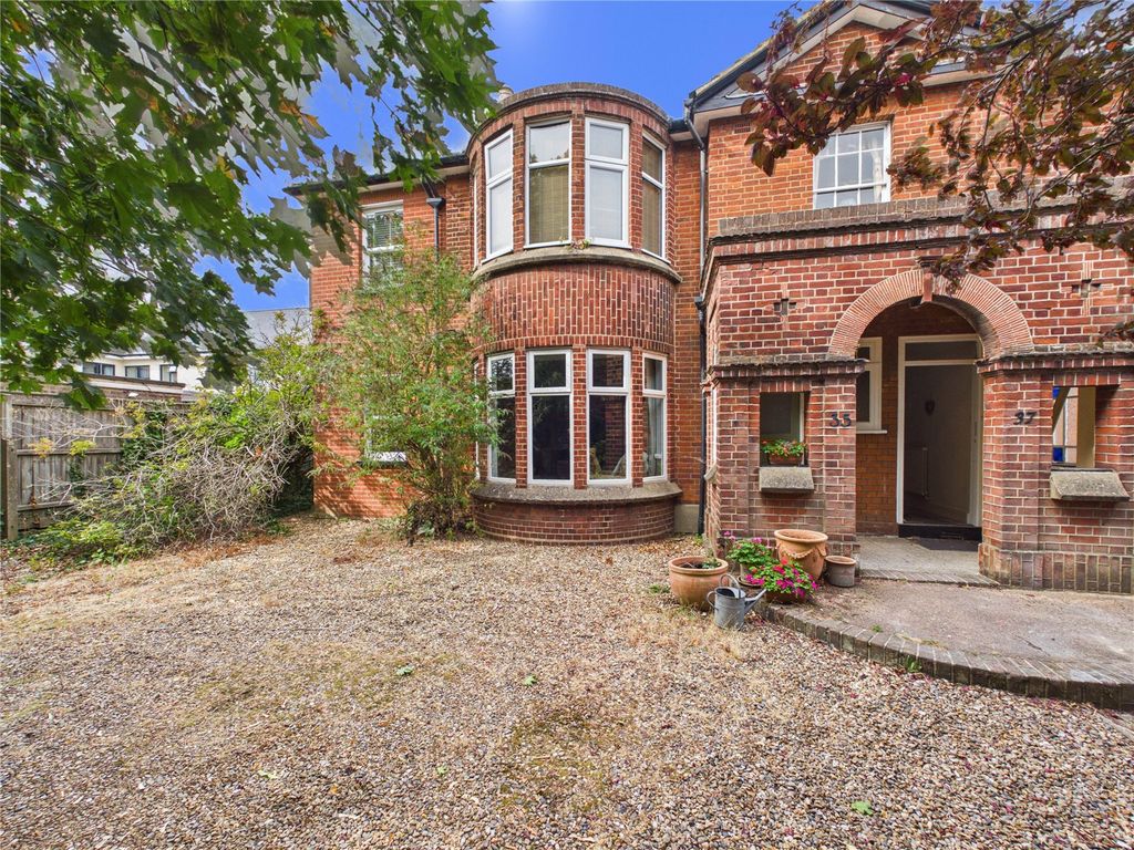 Property photo 1 of 19 Picture No. 01