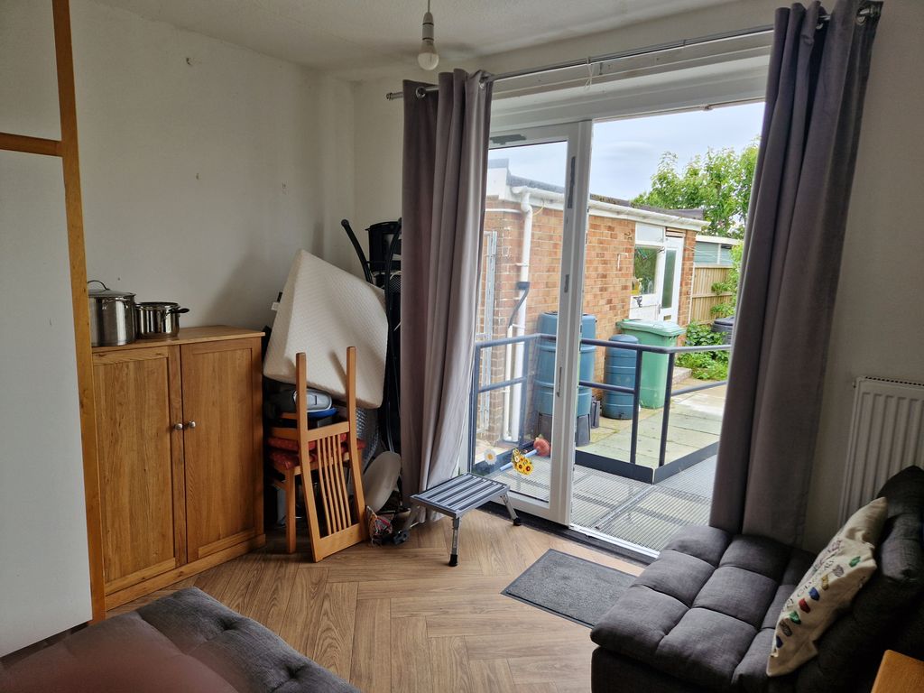 Property photo 3 of 8 1000139388
