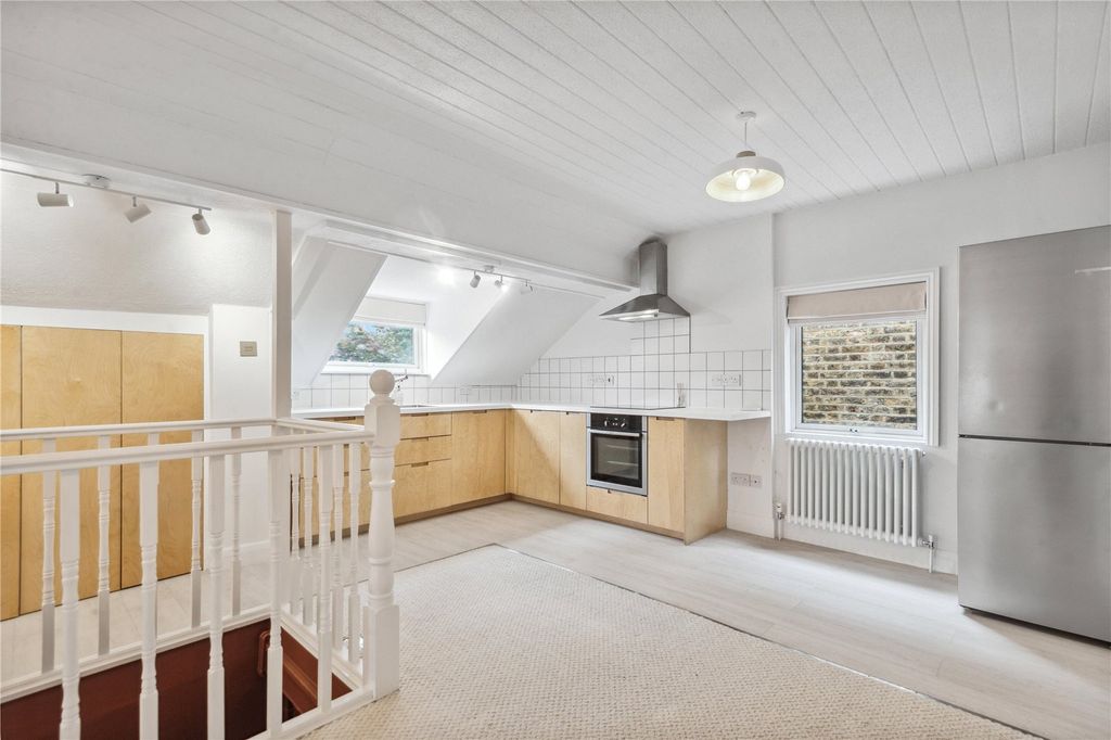 Property photo 2 of 10 Picture No. 21