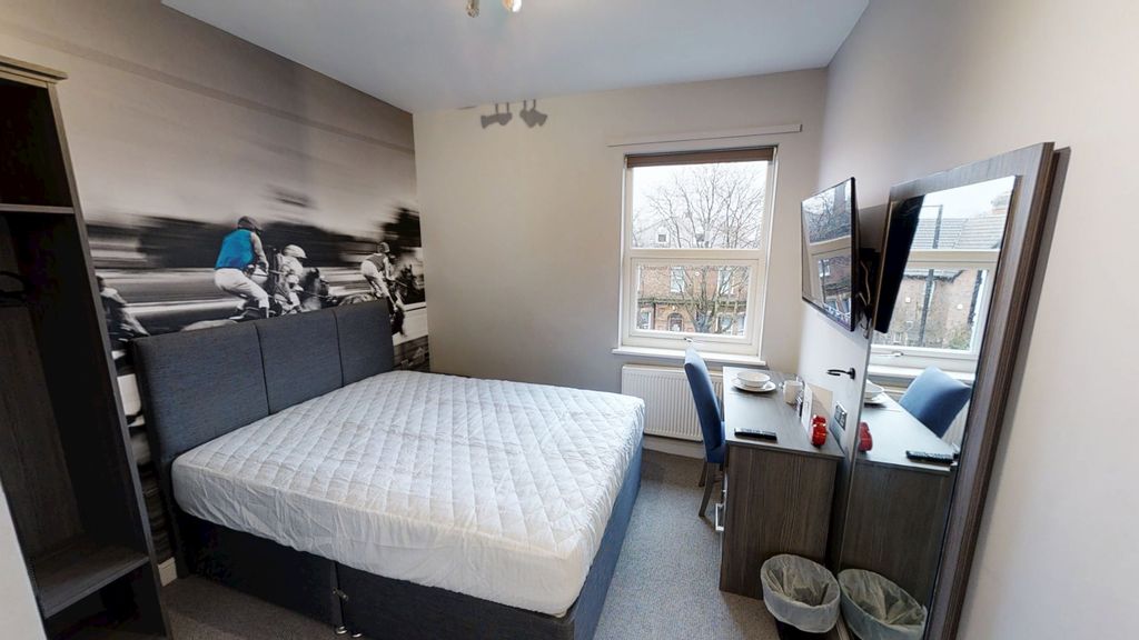 Property photo 1 of 4 R-14