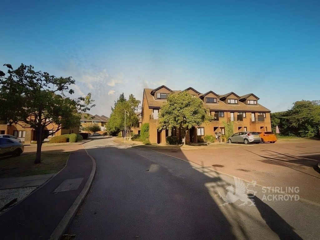 Property photo 1 of 8 Exterior