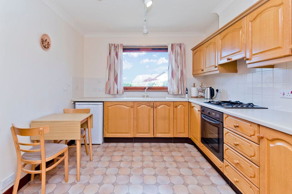 Property photo 2 of 12