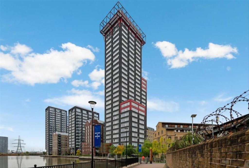 Property photo 1 of 1