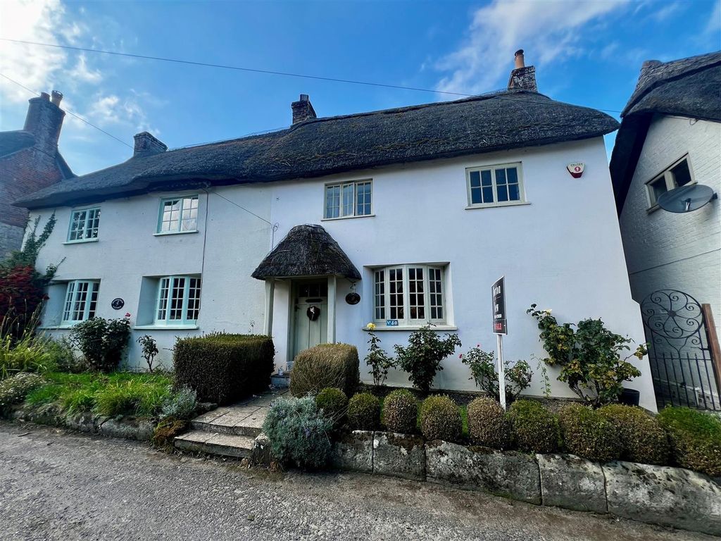 Property photo 1 of 13 Front