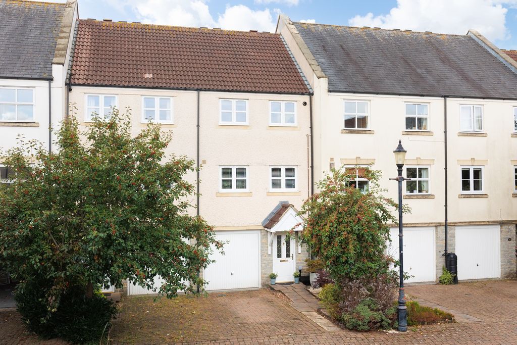 Property photo 1 of 19 4480270