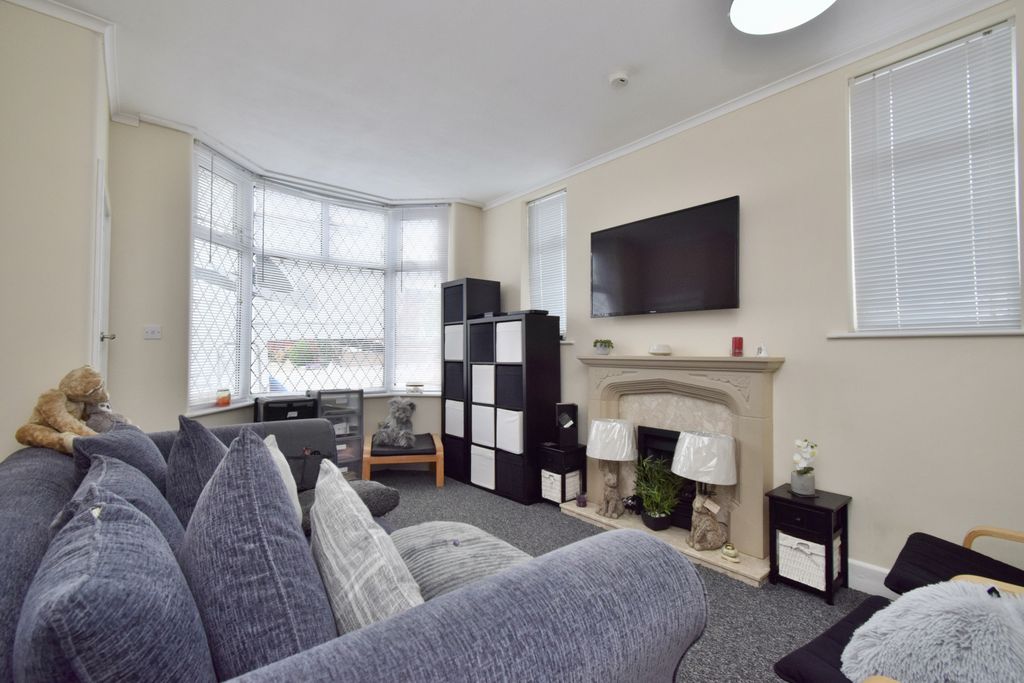 Property photo 2 of 16 Gallery