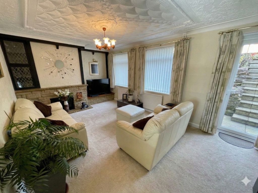 Property photo 2 of 10 5033583