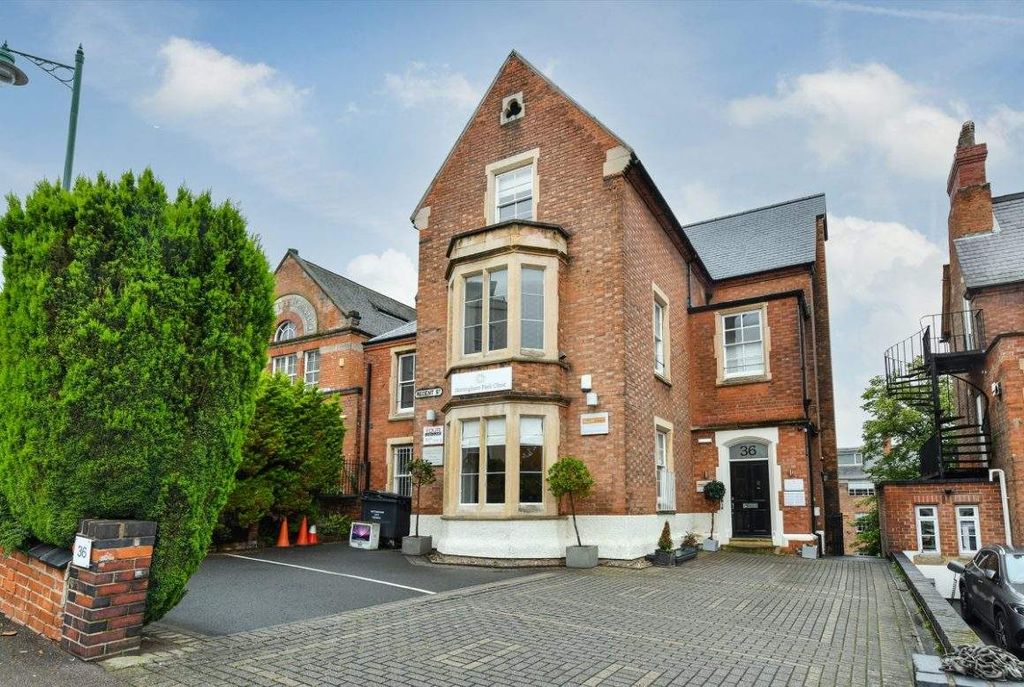 Property photo 1 of 17