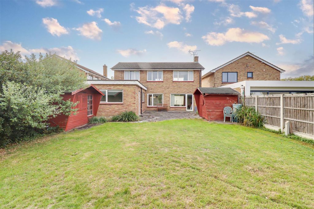 Property photo 2 of 26