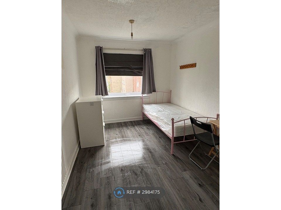 Property photo 2 of 25