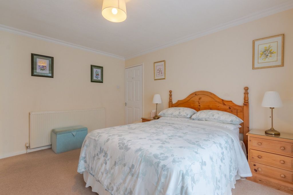 Property photo 3 of 19 Picture No. 04
