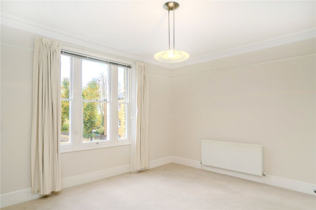 Property photo 3 of 10 Picture No. 05