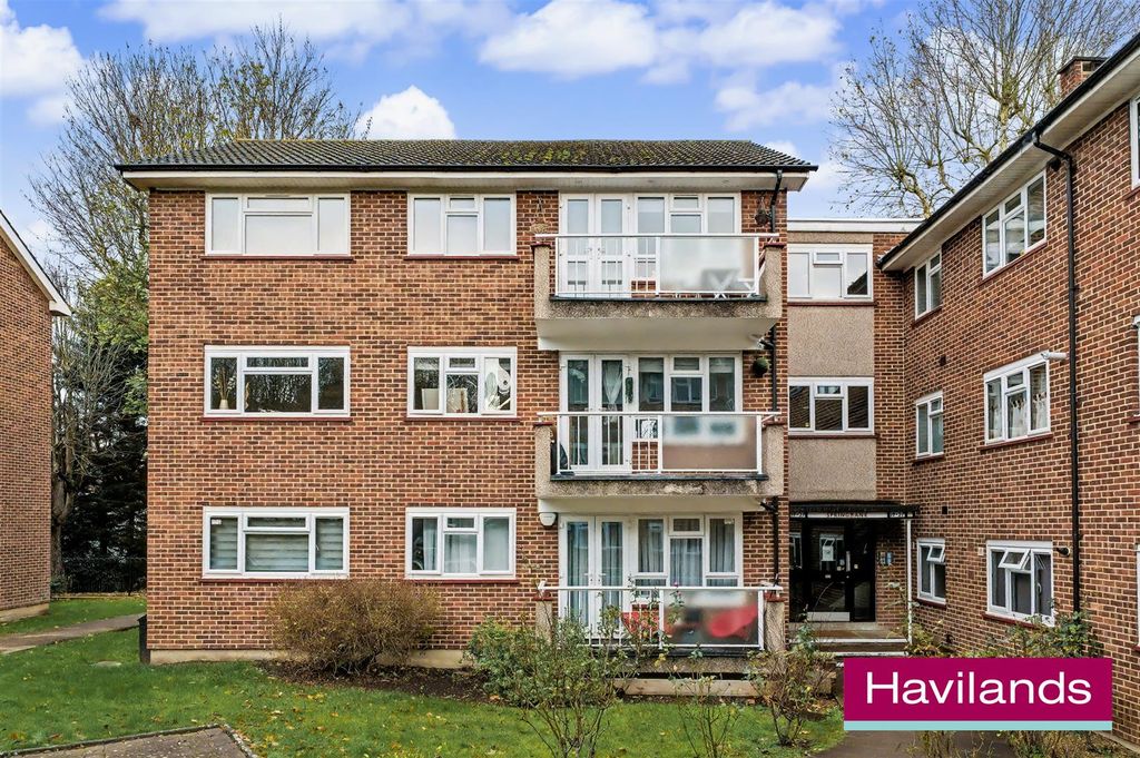 Property photo 1 of 11 Flat 25, Springbank N21 1Jh-10.Jpg