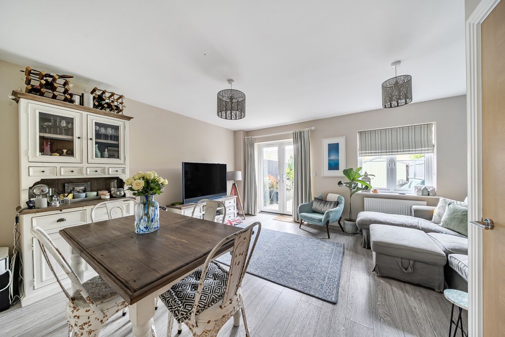 Property photo 2 of 20 1363069-17-68E7B7...