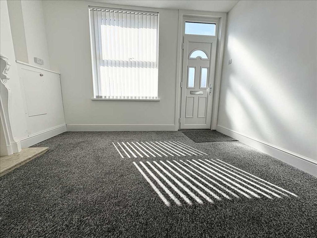 Property photo 3 of 25