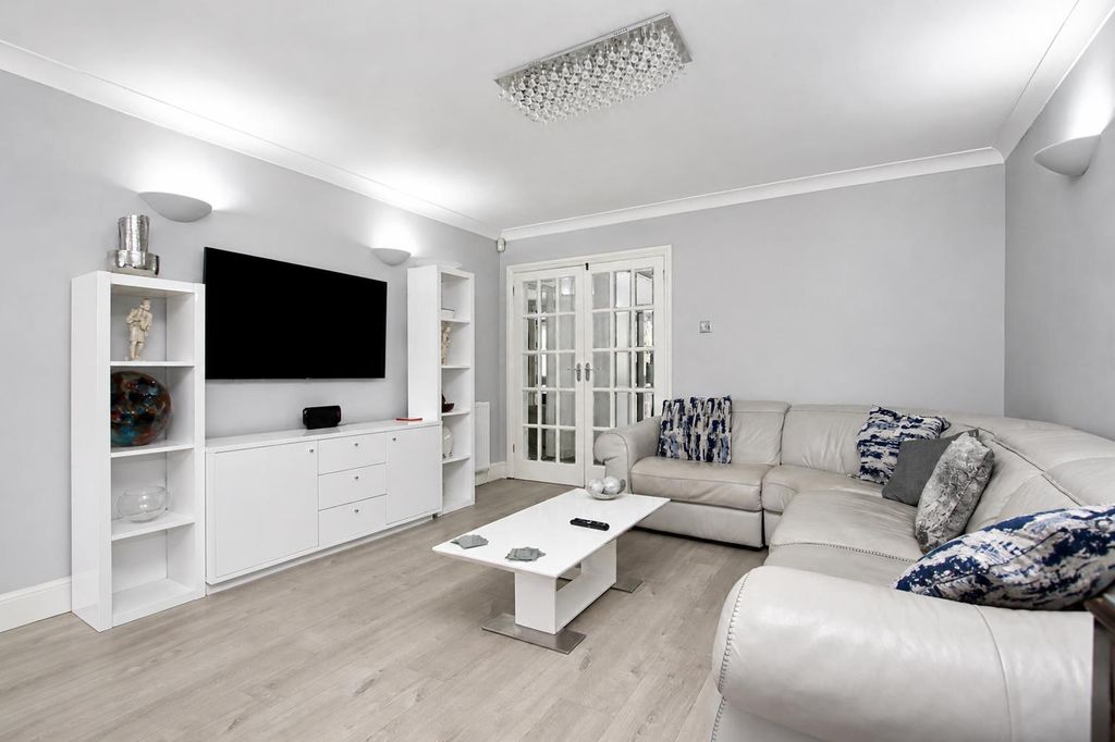 Property photo 2 of 21 69d7B911-3688-4ce8-9950-c9F94Deaeca8.Png