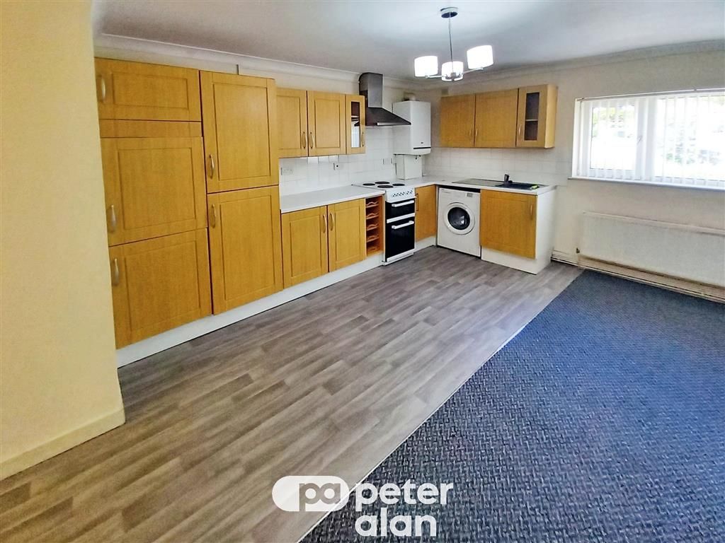 Property photo 1 of 6 Kitchen