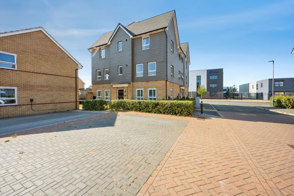 Property photo 1 of 15 Pbox-Img.Jpg