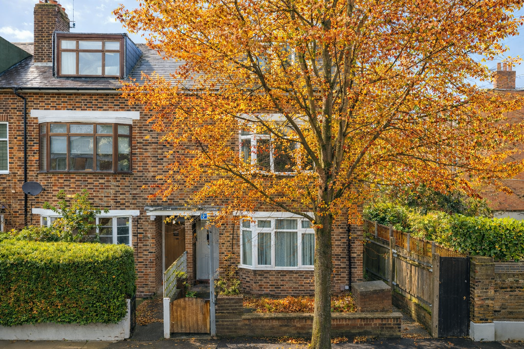 Property photo 1 of 8 Front (Exterior)