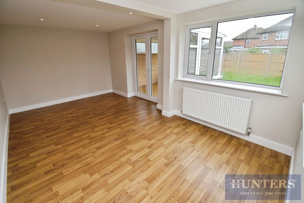 Property photo 3 of 15 Pbox-Img.Jpg