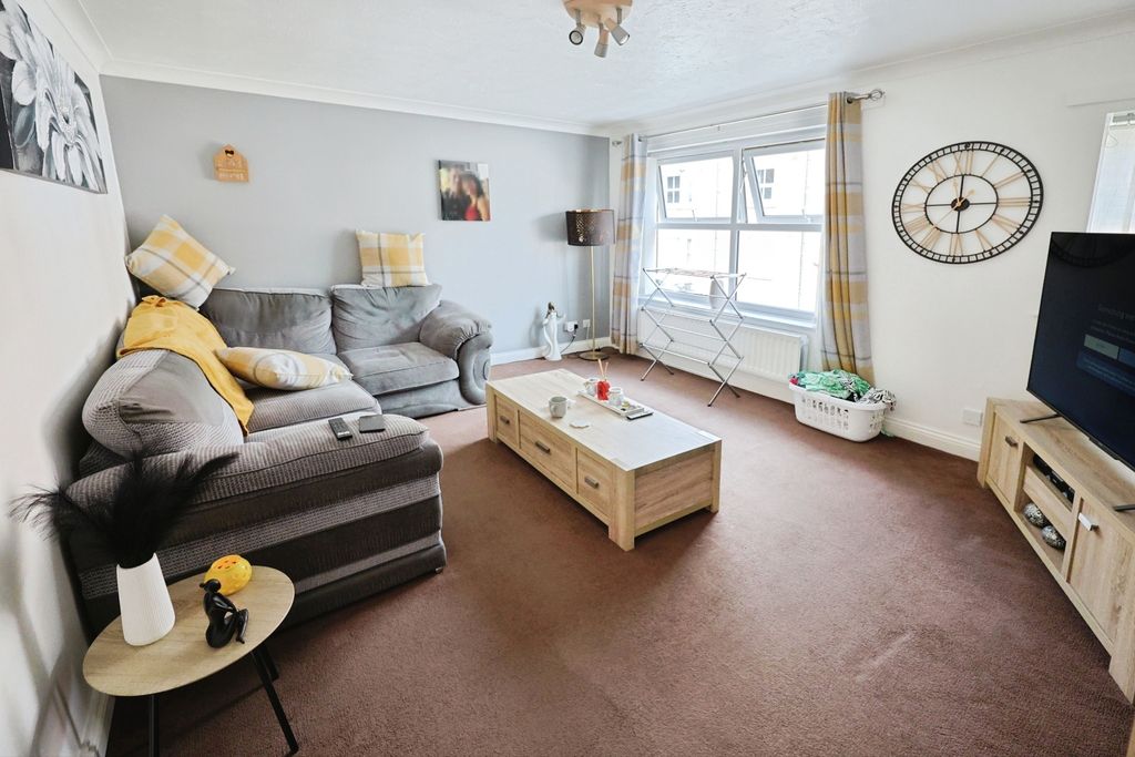 Property photo 2 of 12 Pbox-Img.Jpg