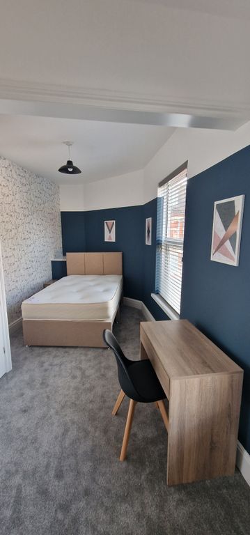 Property photo 3 of 9 Bedroom