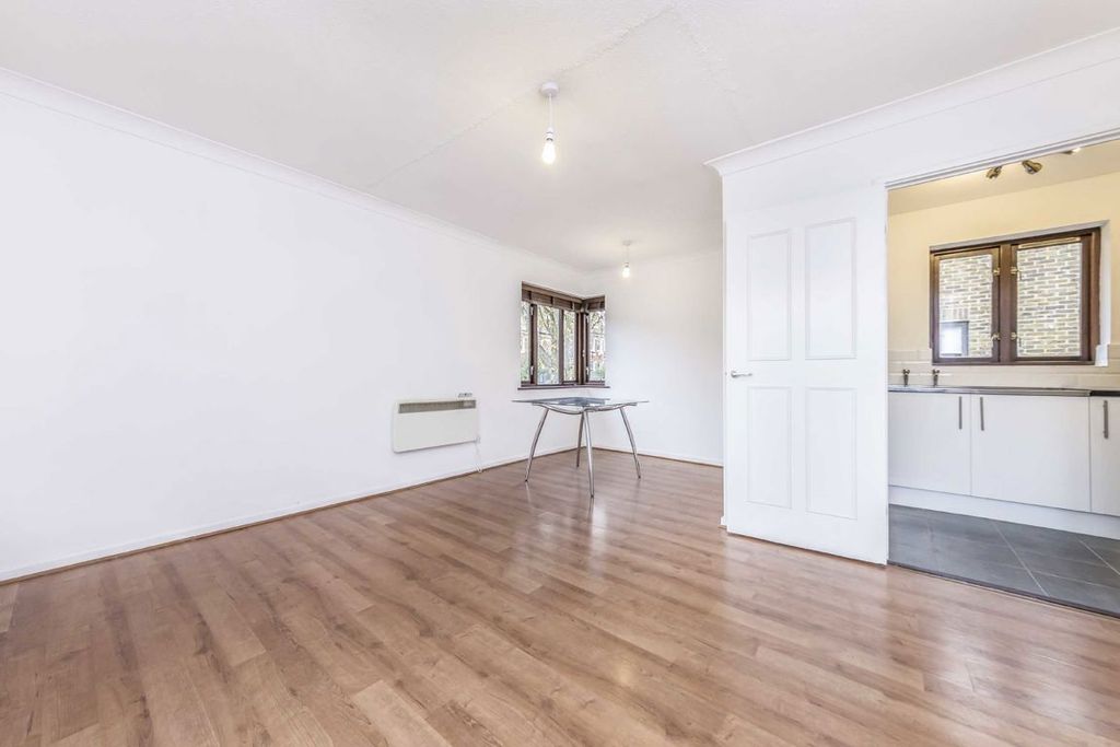 Property photo 2 of 3