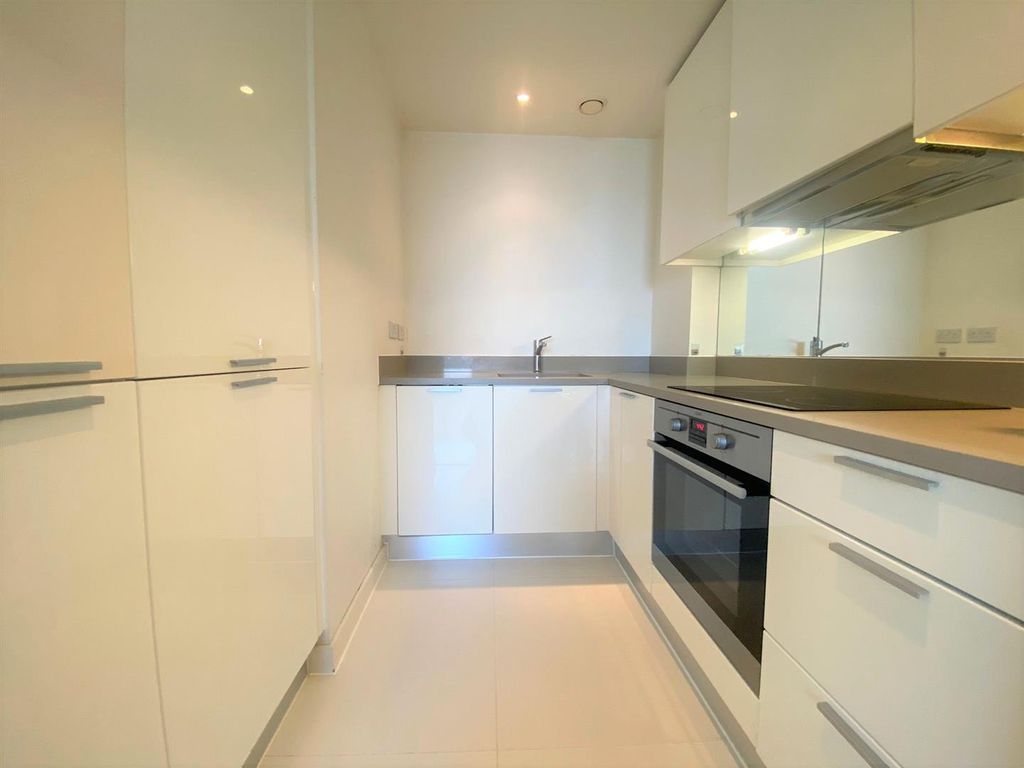 Property photo 3 of 7 Kitchen.Jpg