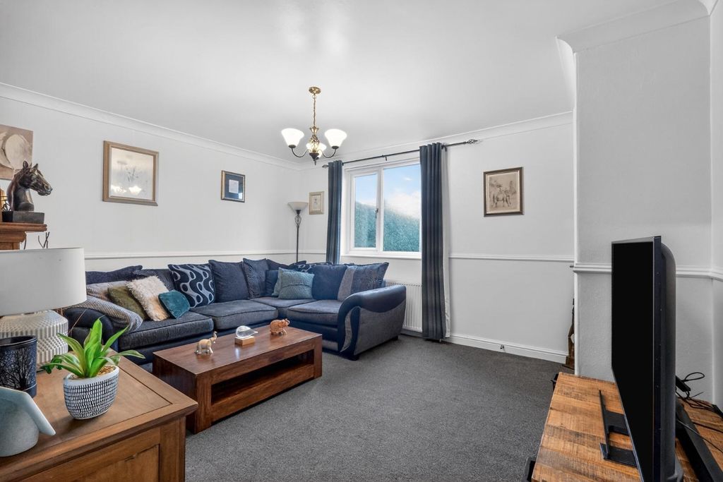 Property photo 3 of 20 Pnmb1115.Jpg