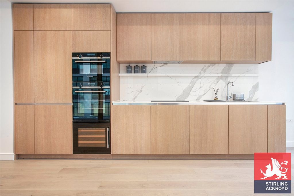 Property photo 2 of 15 Picture No. 17