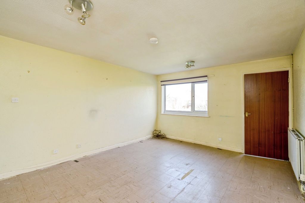 Property photo 3 of 12 Pbox-Img.Jpg