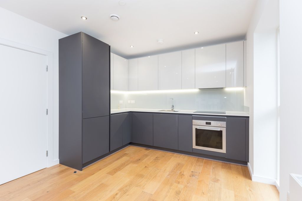 Property photo 2 of 15 Kitchen