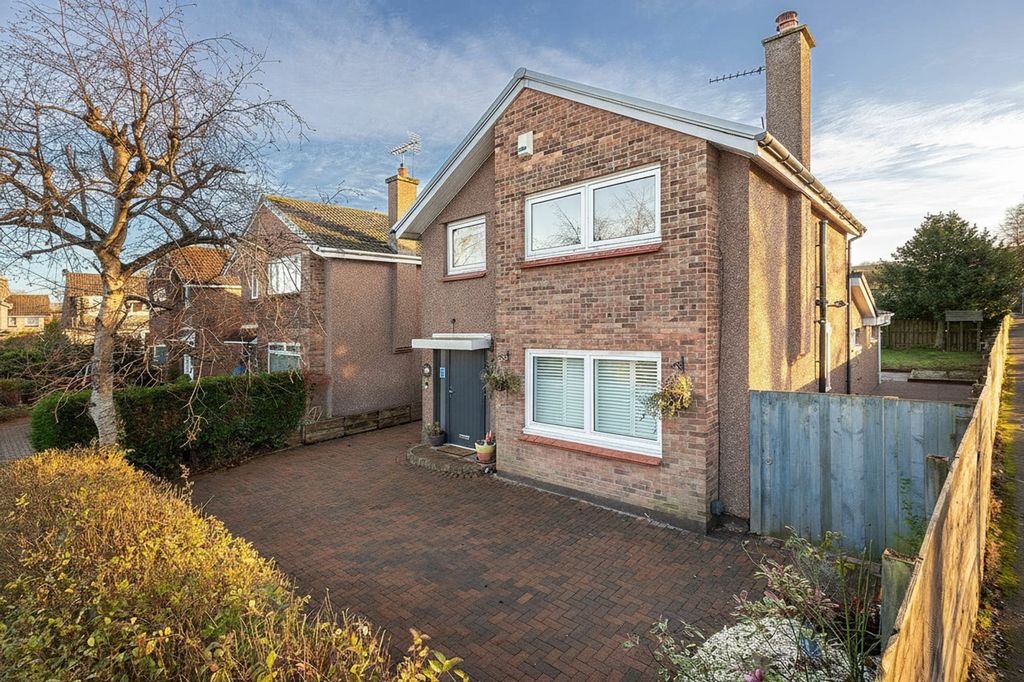 Property photo 1 of 25 Exterior