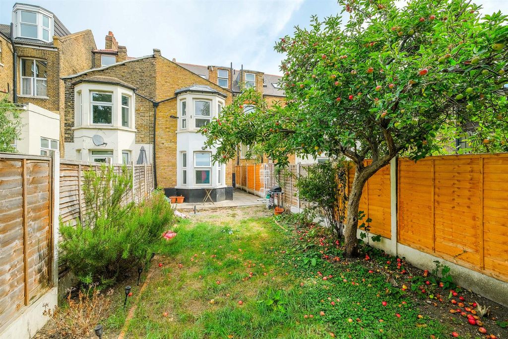 Property photo 3 of 14