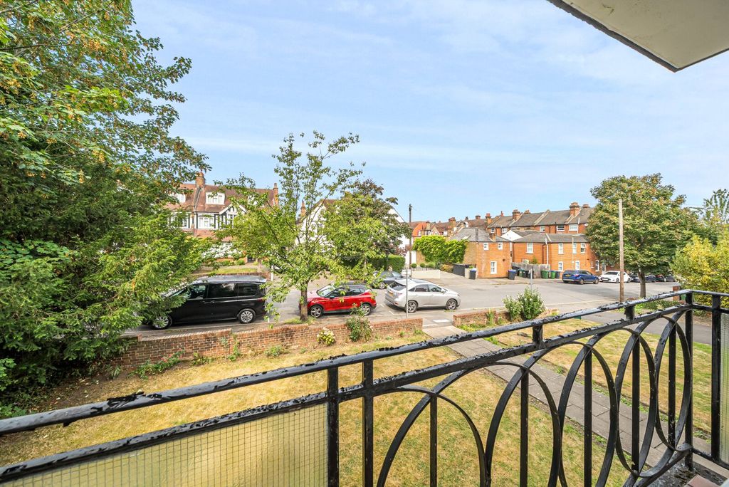 Property photo 2 of 11 Picture No. 16