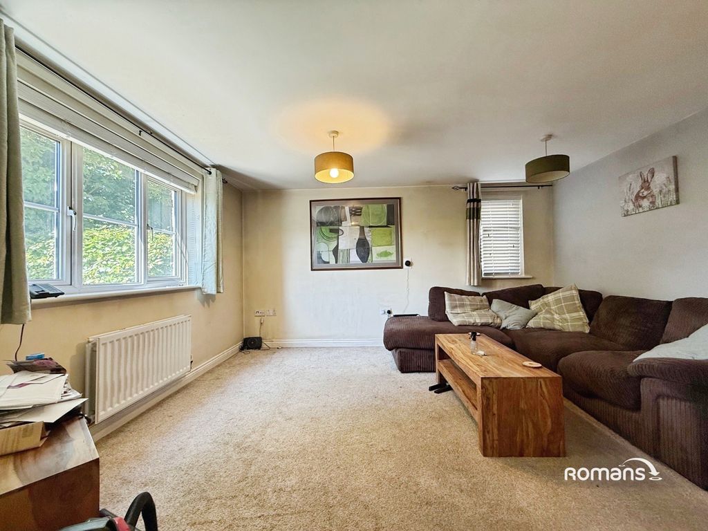 Property photo 2 of 8 Pbox-Img.Jpg