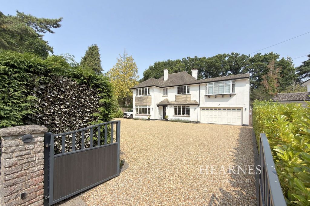 Property photo 1 of 34